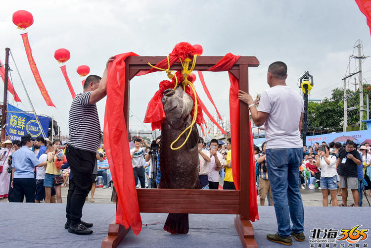 周边还有桑拿全套服务吗 _ 中子是什么,附近有桑拿浴吗_