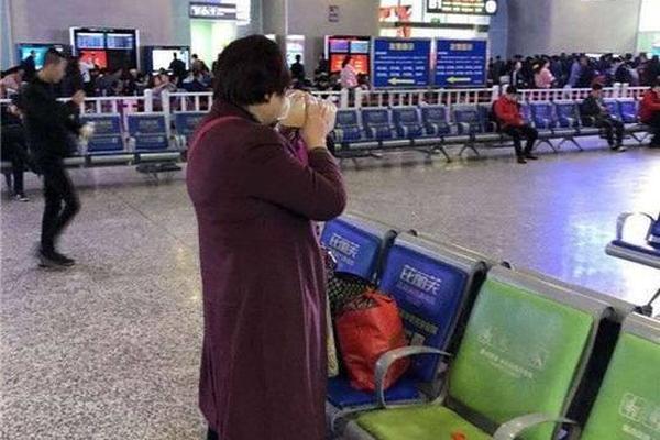 扫码上门服务诈骗 _ 黄金,上门服务扫码付定金是真的吗
