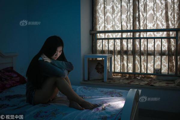 成都丝足电话怎么挑,成都丝zu上门