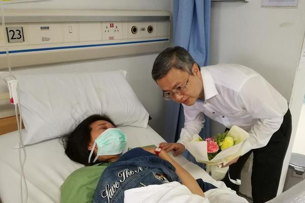 郑州大观街快餐服务 _ 保姆2,郑州大观商贸城