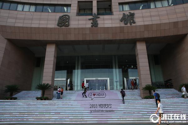 安庆站旁边哪里有站巷的 _ 货架价格,安庆站附近有什么好吃的