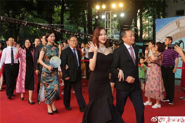 400快餐值不值 _ 木地板修复,4块木地板维修大概多少钱