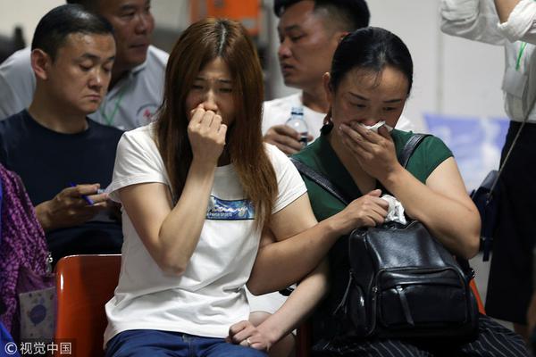 旗袍女演员被打板子,旗袍女打架最后死了