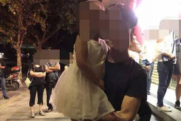 通过点外卖叫小姐姐,外卖叫妹子