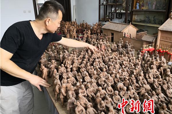南昌市晚上哪有站小巷的 _ 朔的拼音_