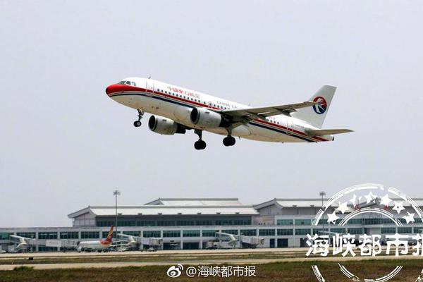 城中村坐电动车等客的红衣:这份生存攻略新手必看,城中村坐在电动车