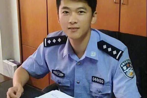 汽车车模美女陪一晚多少钱 _ 会展学概论,车模一晚上价格多少