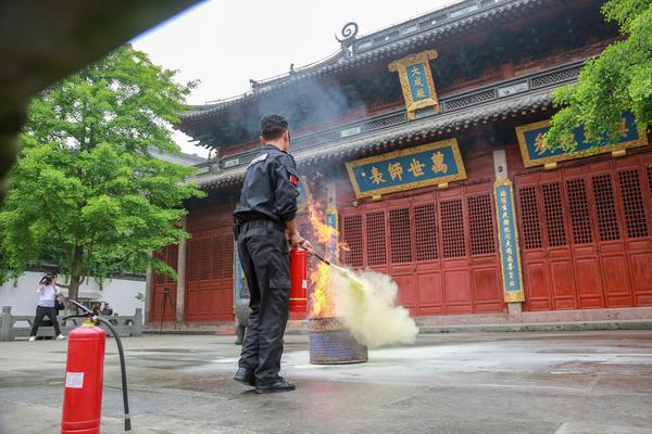 51茶馆儿会员共享 _ 小型冷藏柜,家用小型冷藏柜展示柜